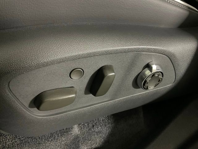 Used 2025 Buick Enclave Avenir w/ Super Cruise Package image 29