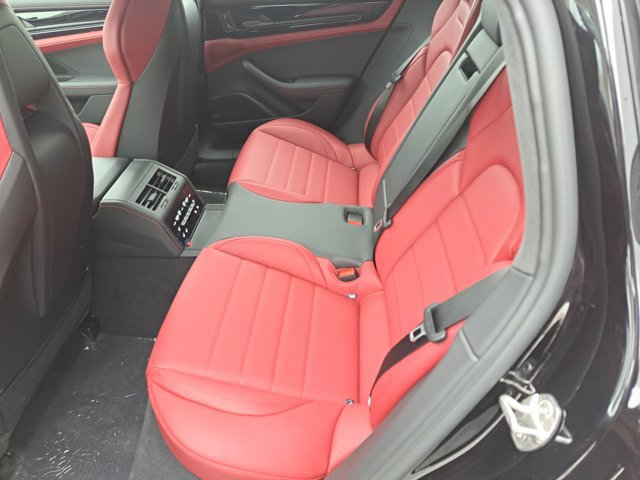 New 2026 Porsche Panamera GTS image 19