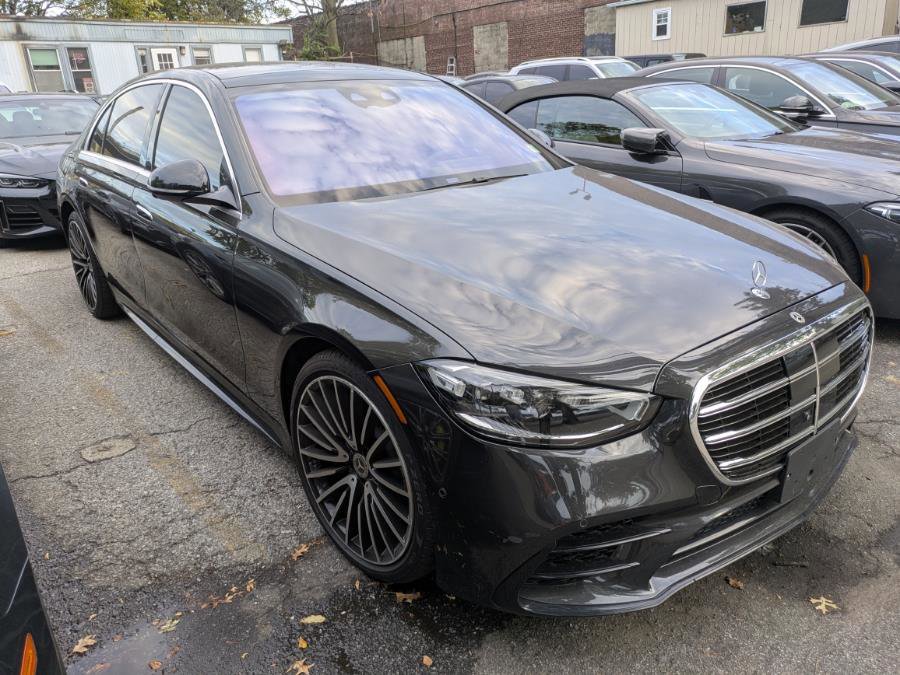 Used 2022 Mercedes-Benz S 580 4MATIC Sedan image 3