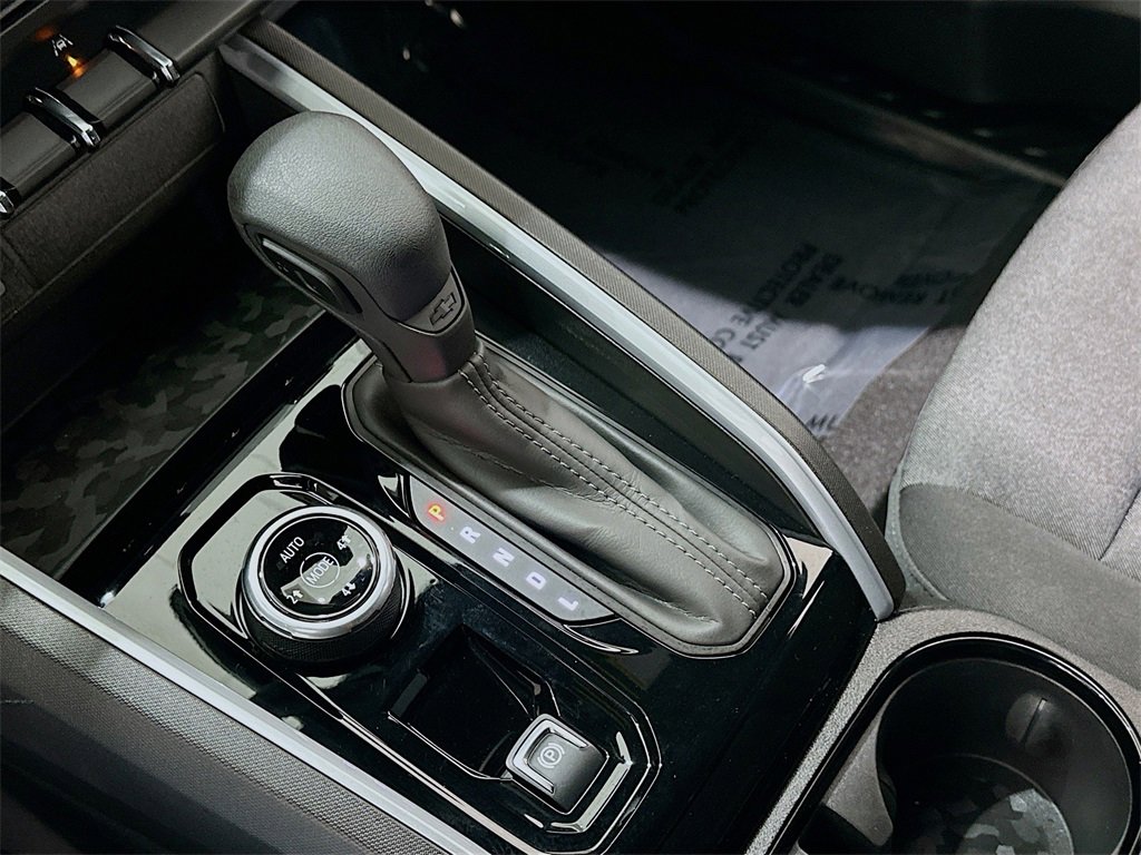 Used 2024 Chevrolet Colorado Trail Boss image 17