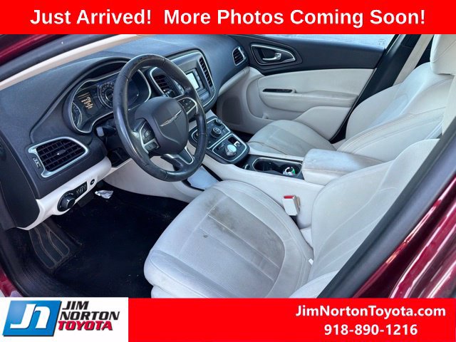 Used 2015 Chrysler 200 Limited w/ Convenience Group FWD image 10