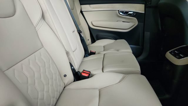 New 2026 Volvo XC90 T8 Plus w/ Protection Package Premier AWD/4WD image 34