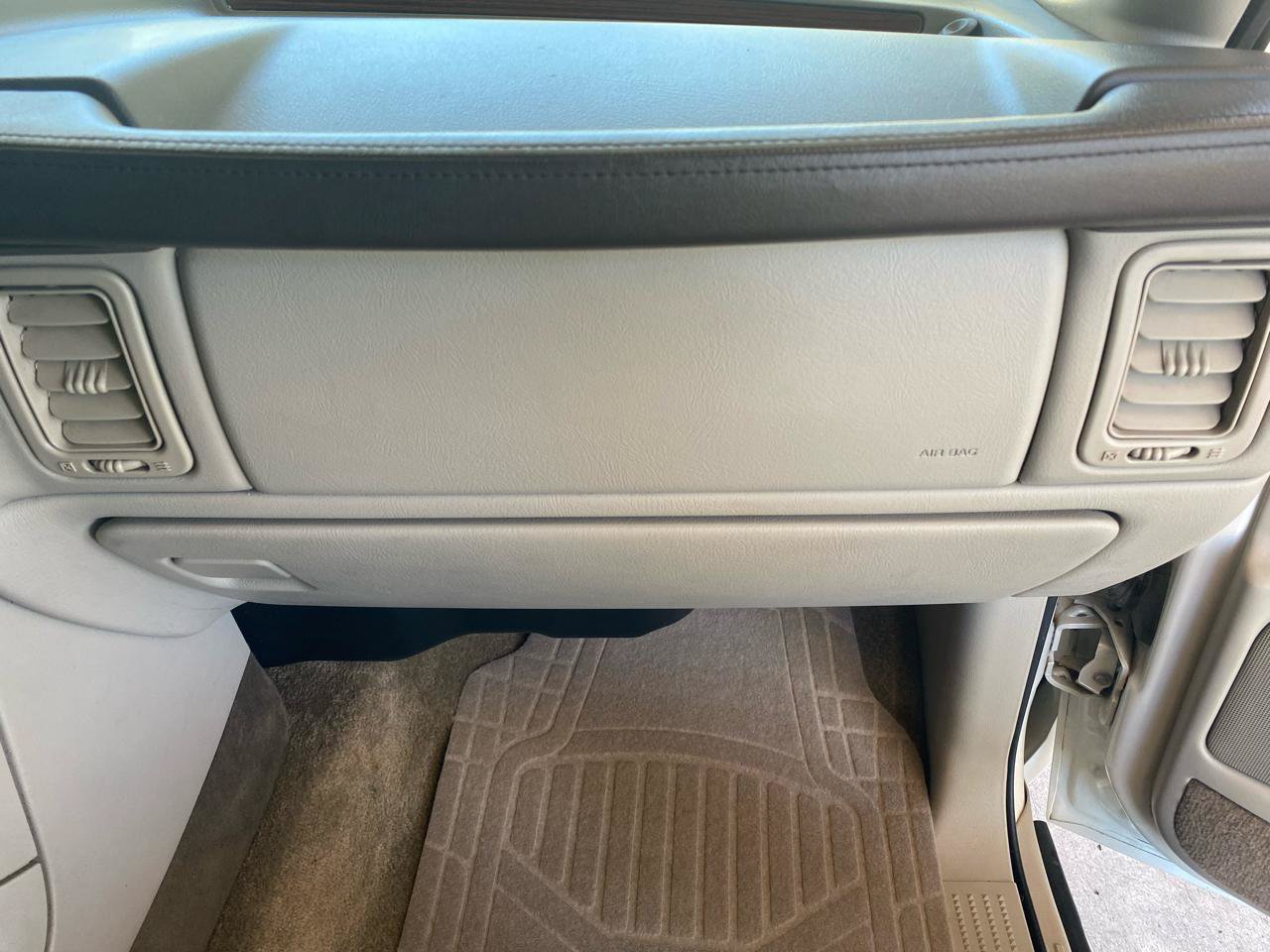 Used 2003 Cadillac Escalade 2WD image 32