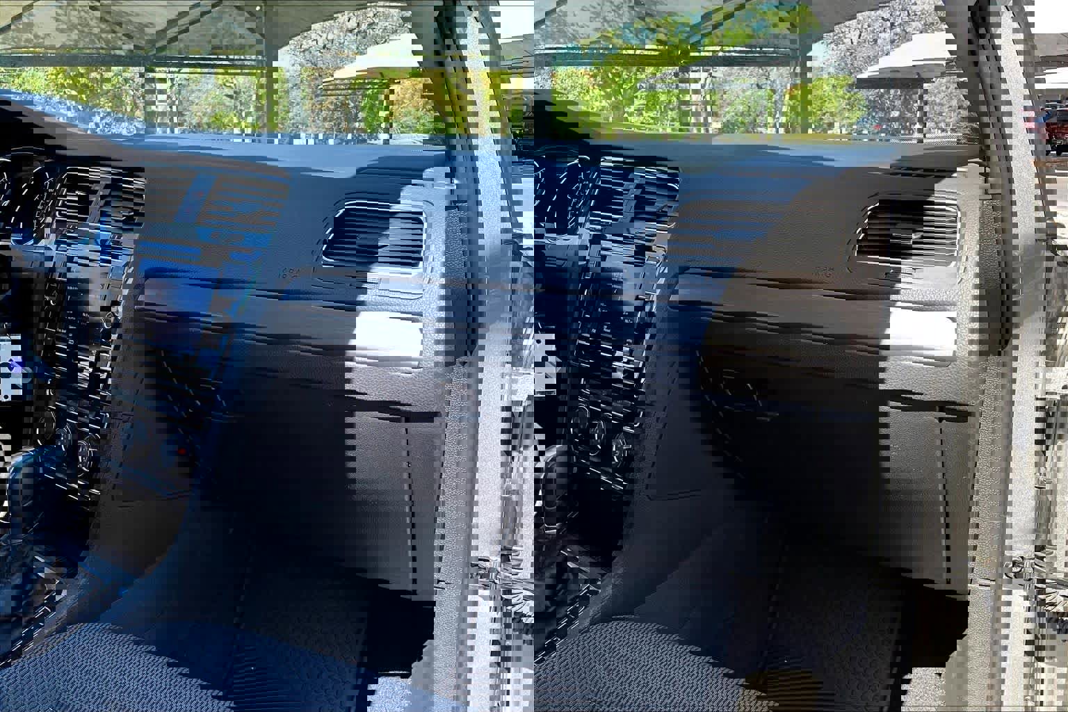 Used 2019 Volkswagen Golf S image 19