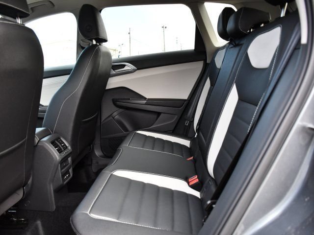 New 2026 Volkswagen Taos SEL AWD/4WD image 18