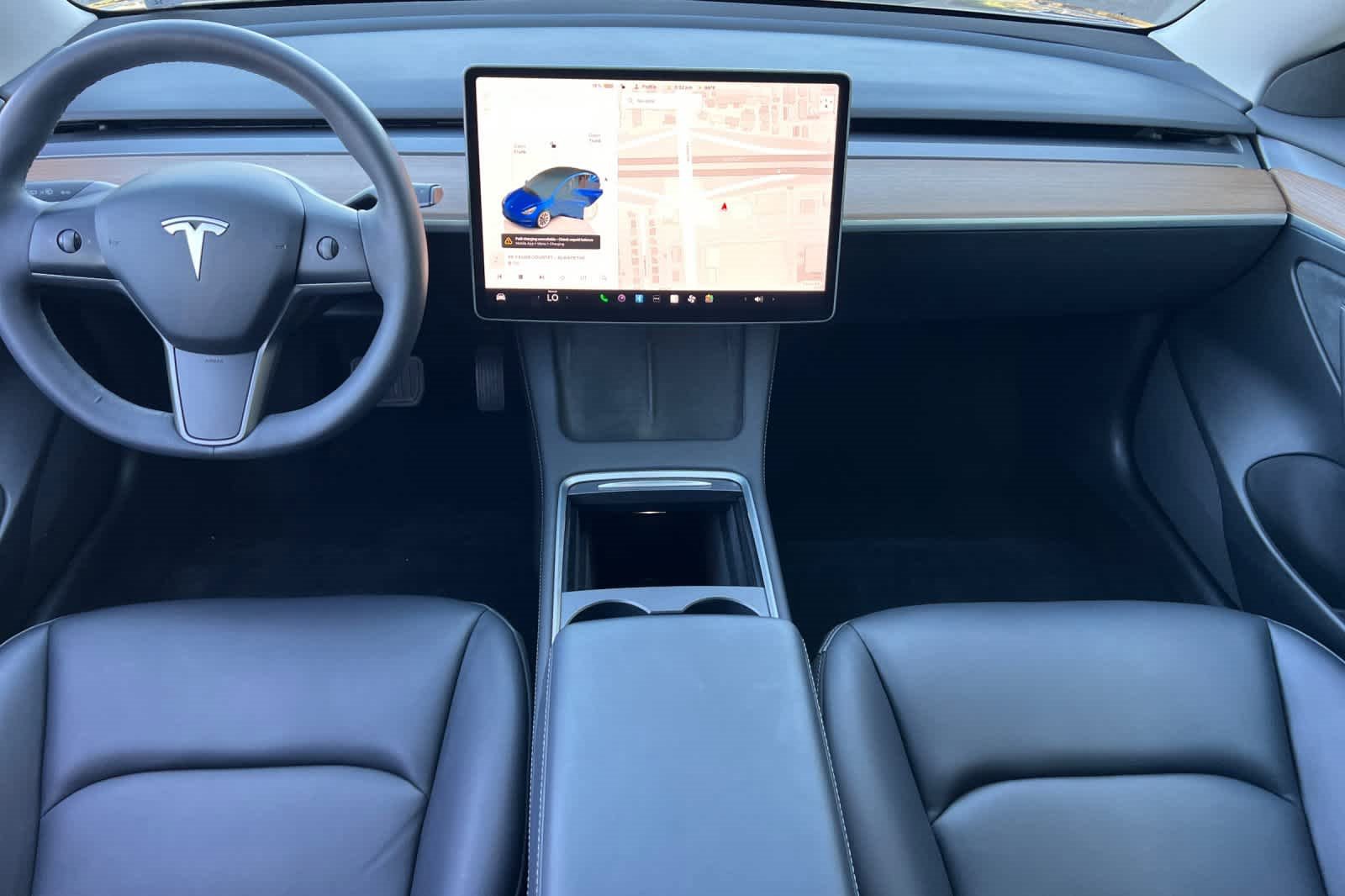 Used 2023 Tesla Model 3 Standard Range image 3