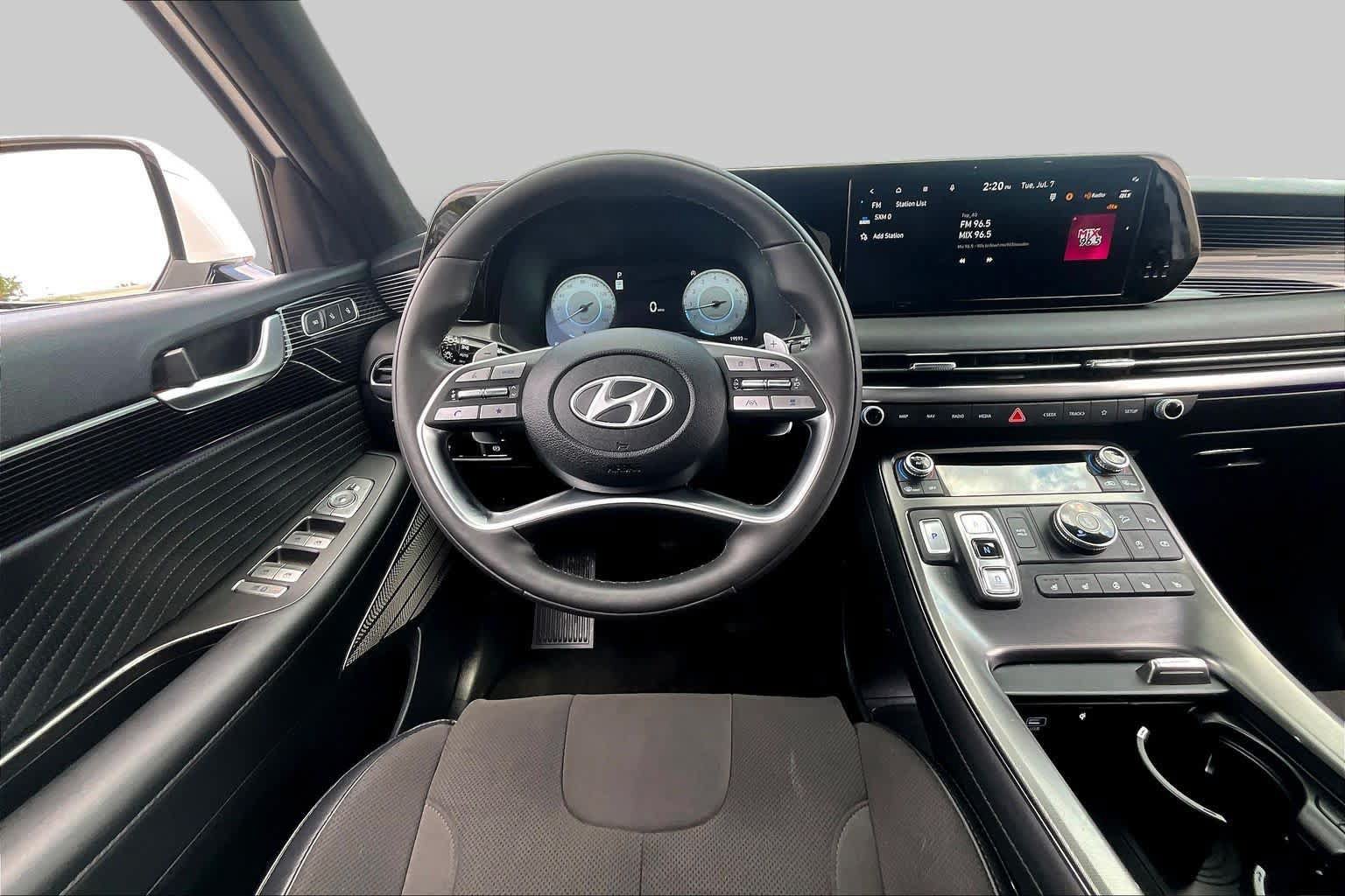 Used 2025 Hyundai Palisade Calligraphy AWD/4WD image 6