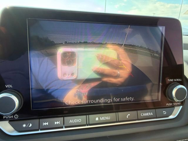 Used 2024 Nissan Rogue SV w/ SV Premium Package FWD image 14