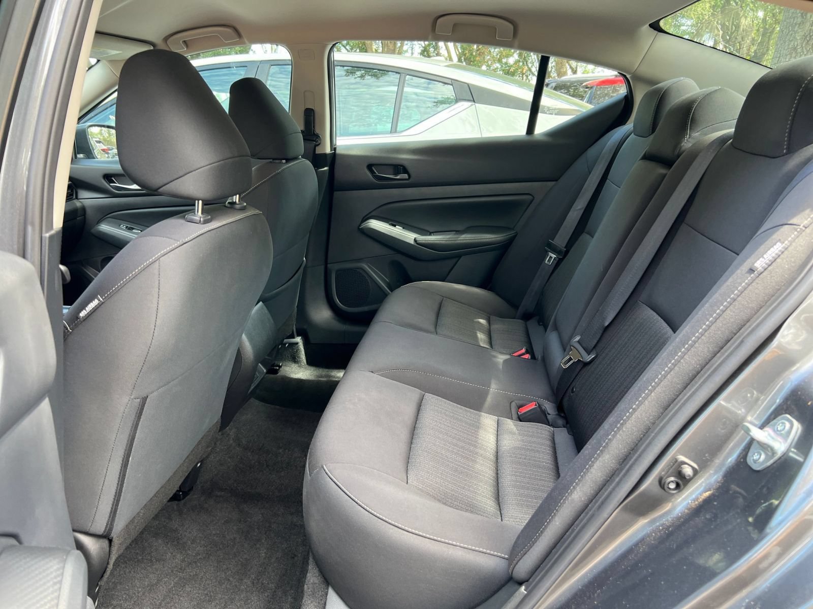 Used 2025 Nissan Altima 2.5 SV FWD image 39