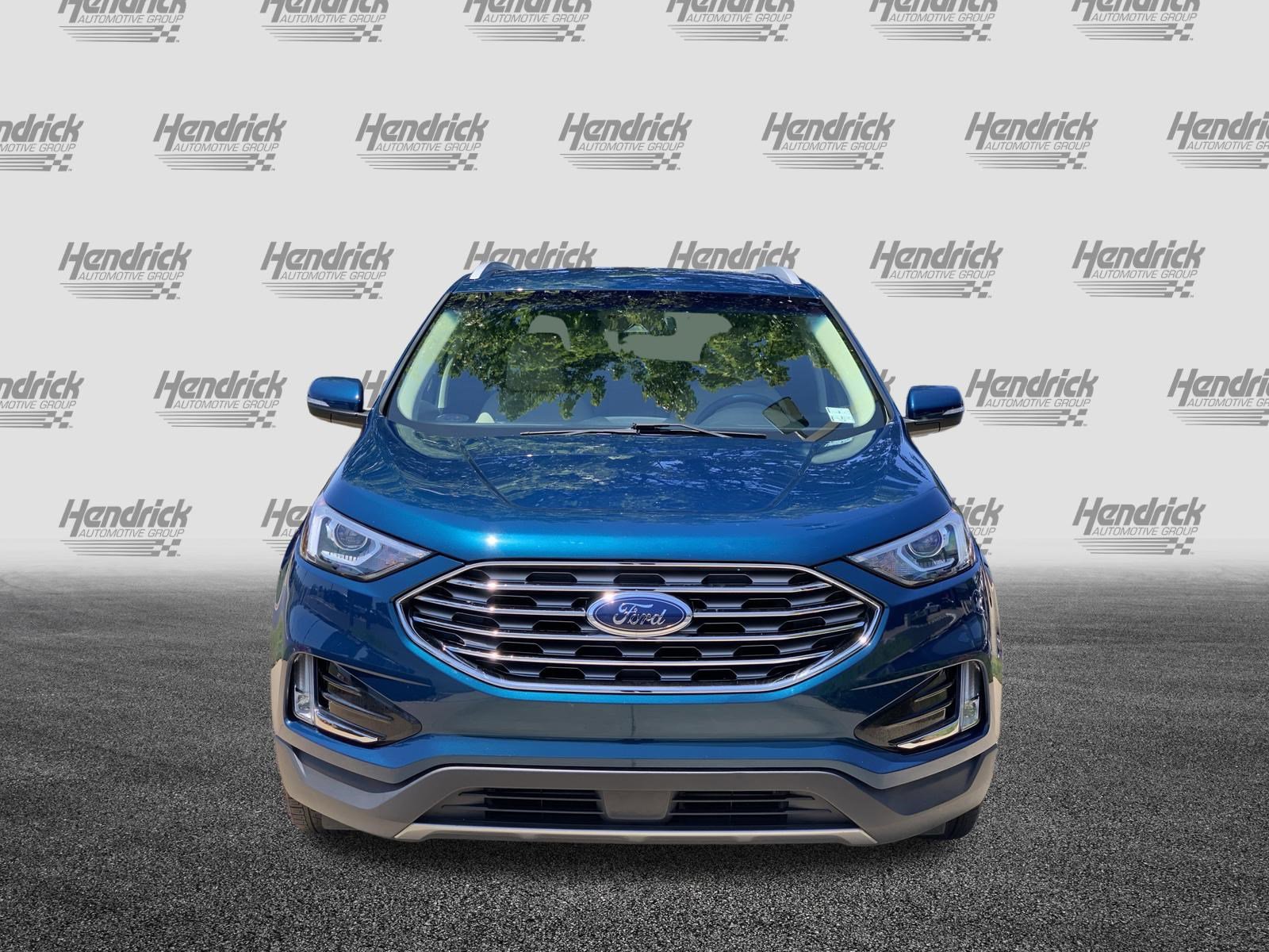 Used 2020 Ford Edge SEL w/ Cold Weather Package AWD/4WD image 3