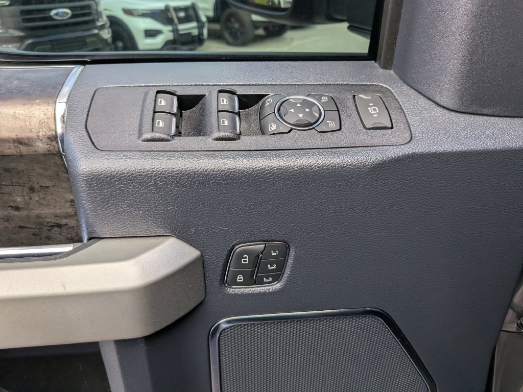 Used 2022 Ford F350 Lariat w/ Lariat Ultimate Package AWD/4WD image 20