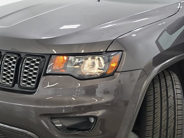 Used 2018 Jeep Grand Cherokee Altitude AWD/4WD image 31