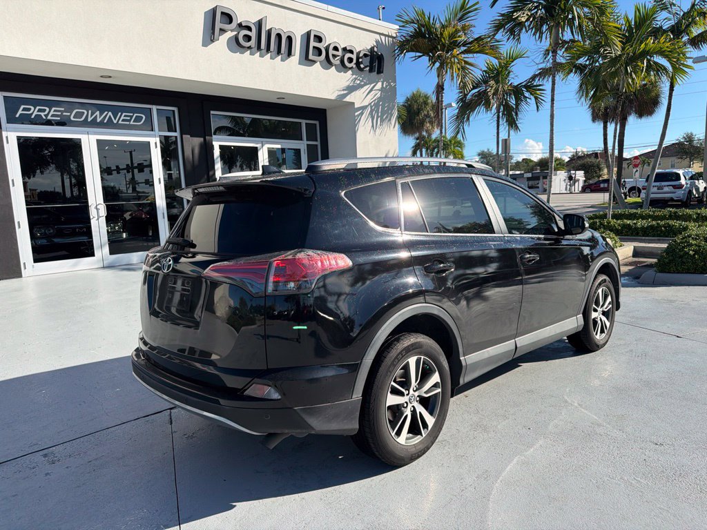 Used 2017 Toyota RAV4 XLE FWD image 7