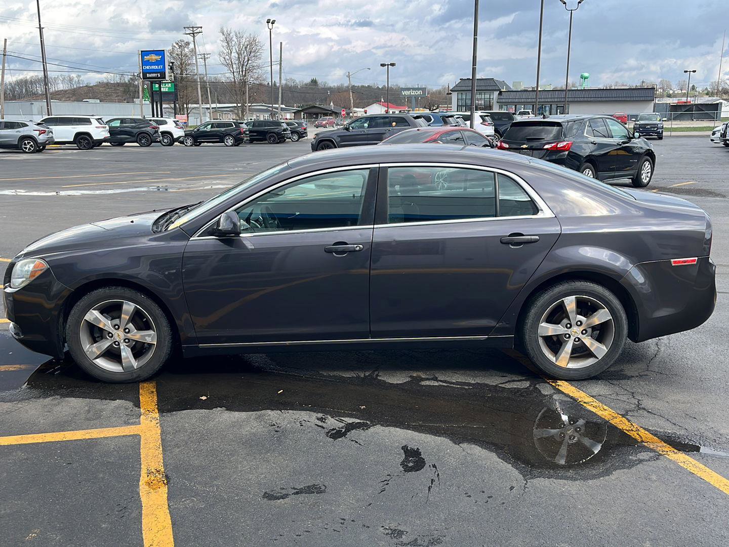 Used 2011 Chevrolet Malibu LT FWD image 2