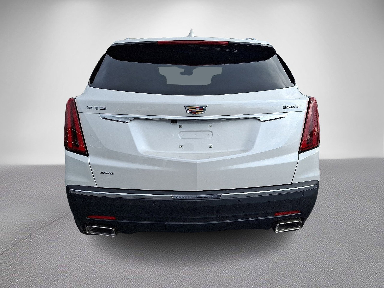 New 2026 Cadillac XT5 Luxury image 3