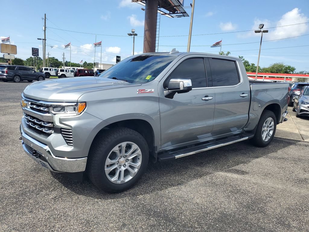 Used 2026 Chevrolet Silverado 1500 LTZ AWD/4WD image 2