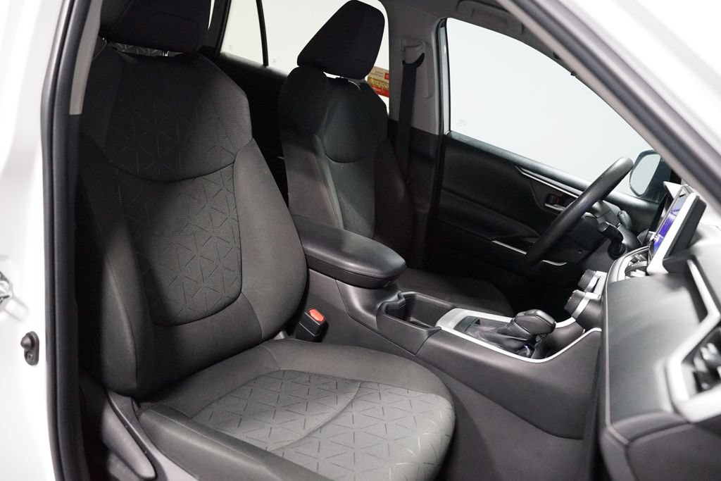 Used 2023 Toyota RAV4 XLE FWD image 28
