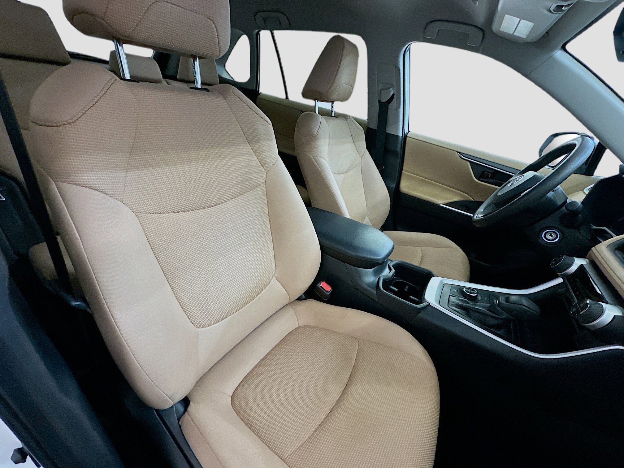 Used 2025 Toyota RAV4 LE image 32