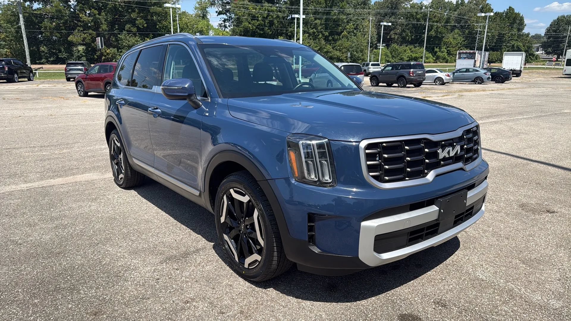 Used 2025 Kia Telluride S AWD/4WD image 7