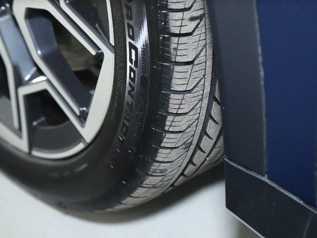 Used 2025 BMW X1 xDrive28i w/ Technology Package image 41