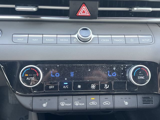 Certified 2025 Hyundai Elantra SEL FWD image 23