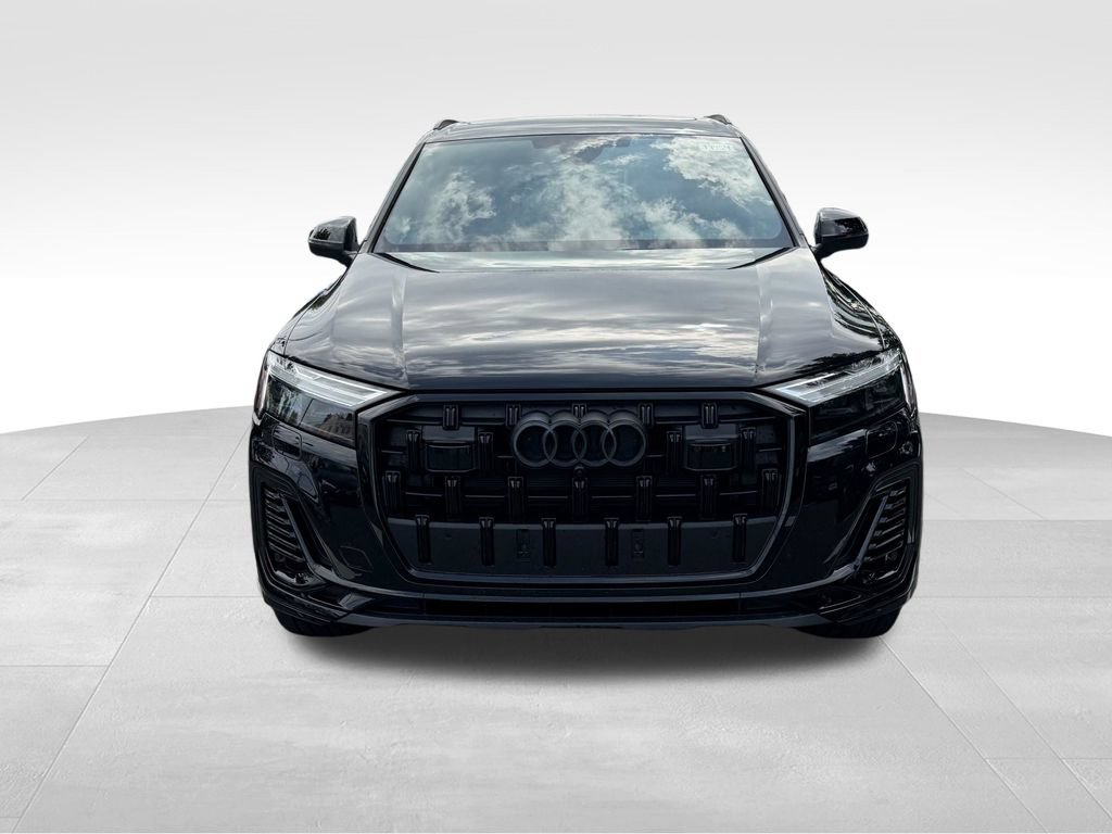 Used 2025 Audi Q7 2.0T Premium w/ Convenience Plus Package AWD/4WD image 2