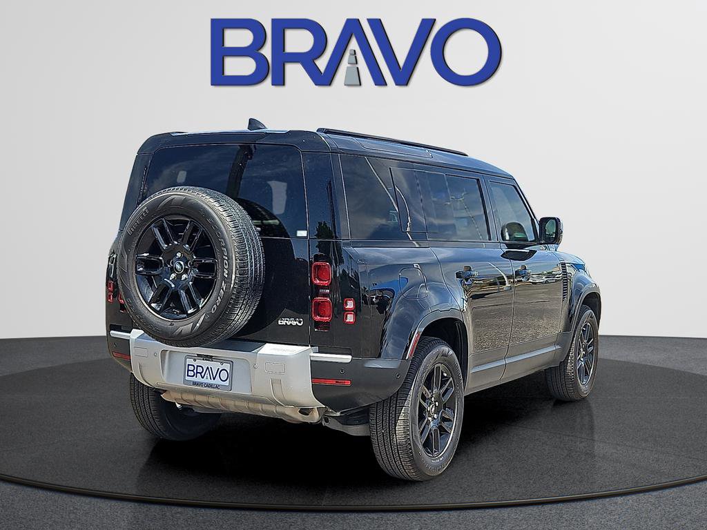 Used 2025 Land Rover Defender 110 S AWD/4WD image 4