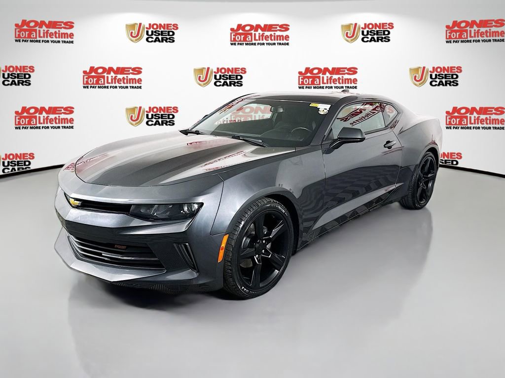 Used 2018 Chevrolet Camaro LT RWD image 12