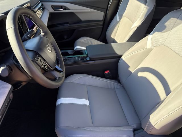 Used 2026 Toyota Camry SE w/ Convenience Package image 19