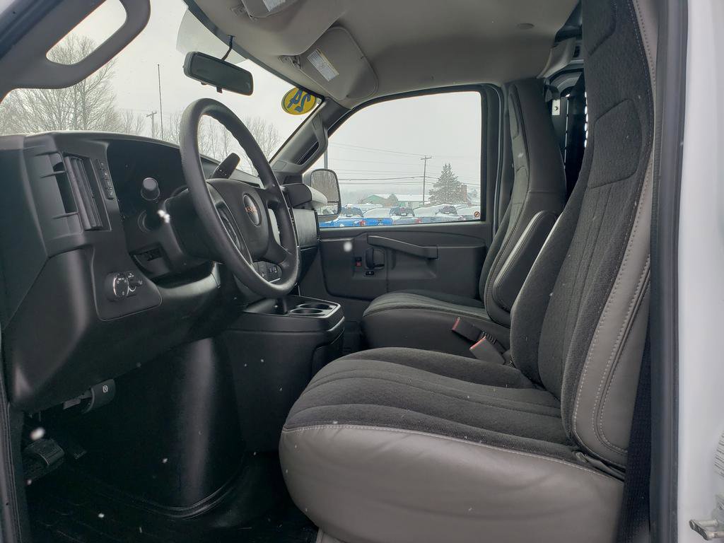 Used 2024 GMC Savana 2500 w/ Driver Convenience Package RWD image 10