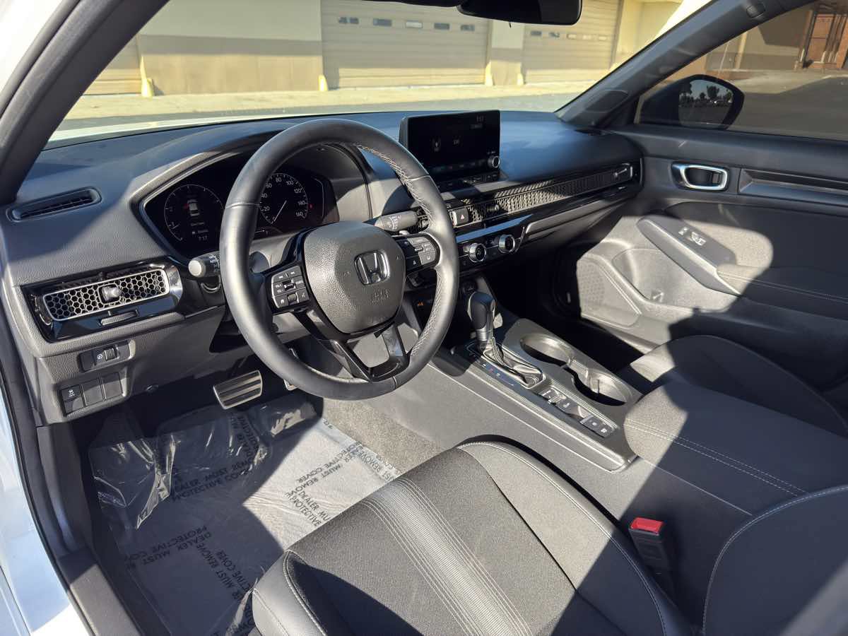 Used 2025 Honda Civic Sport image 13