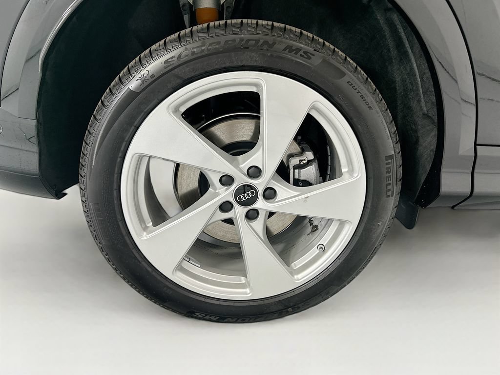 Used 2026 Audi Q5 Premium Plus AWD/4WD image 32
