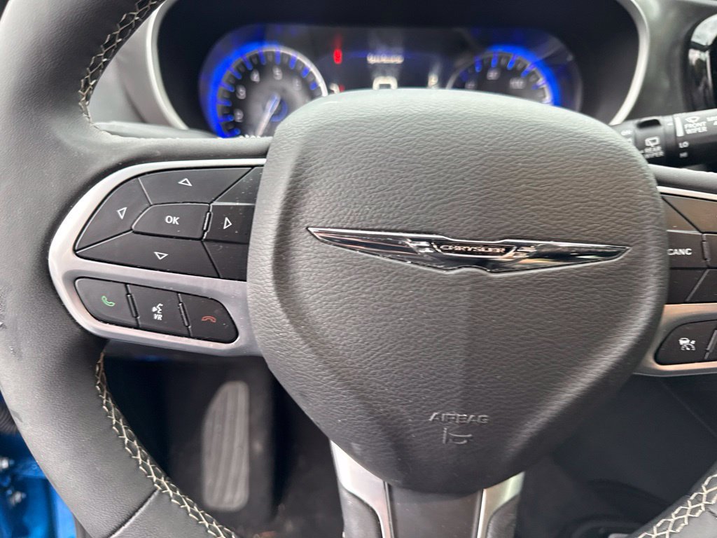 Used 2026 Chrysler Pacifica Select FWD image 26