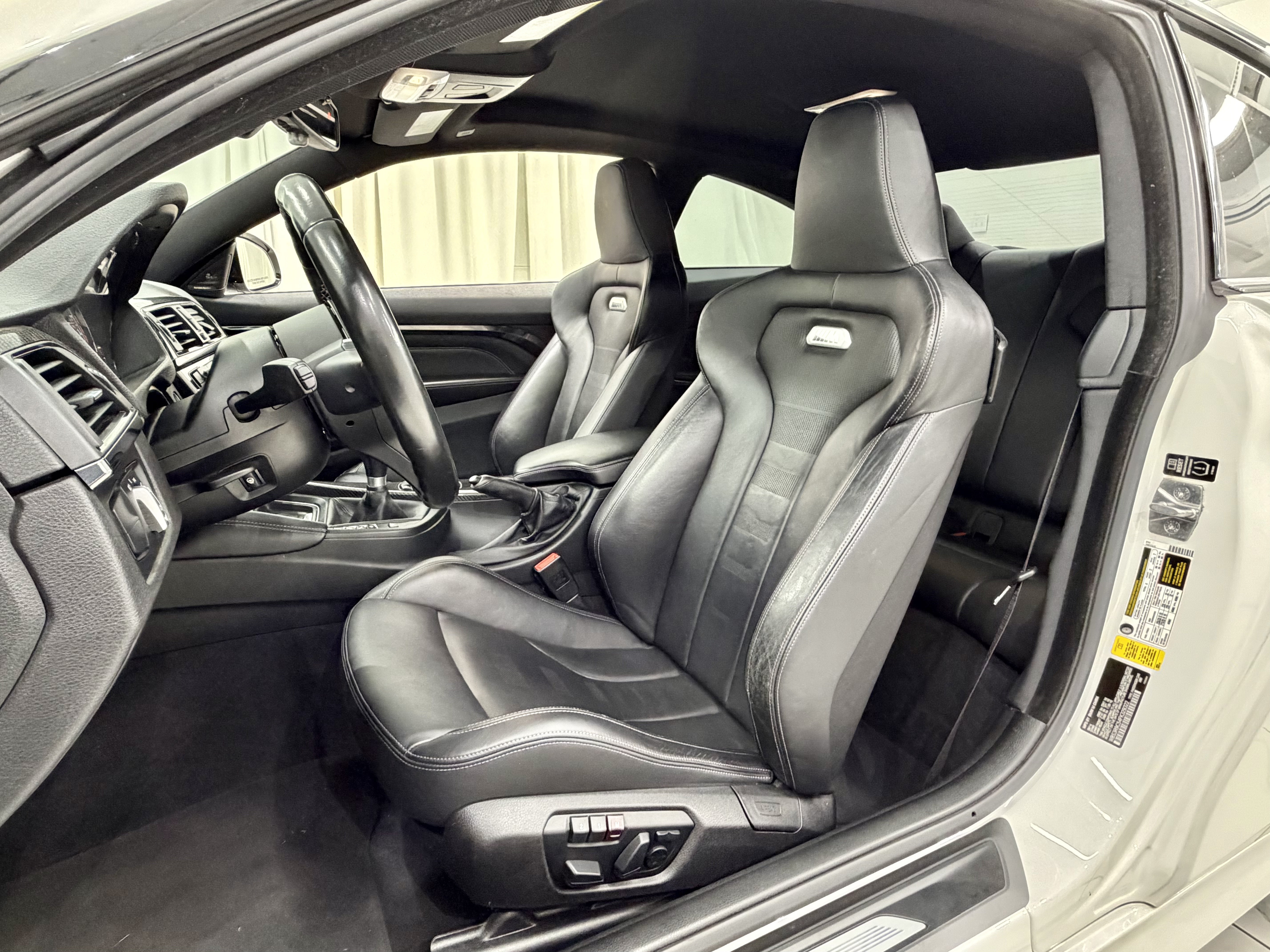 Used 2015 BMW M4 Coupe RWD image 31