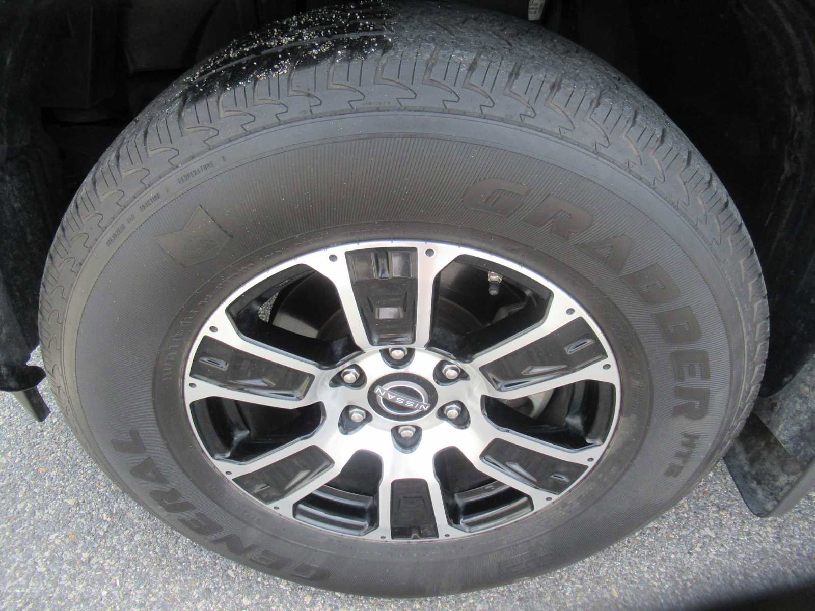 Used 2023 Nissan Titan SV w/ Accessory Utility Package image 12