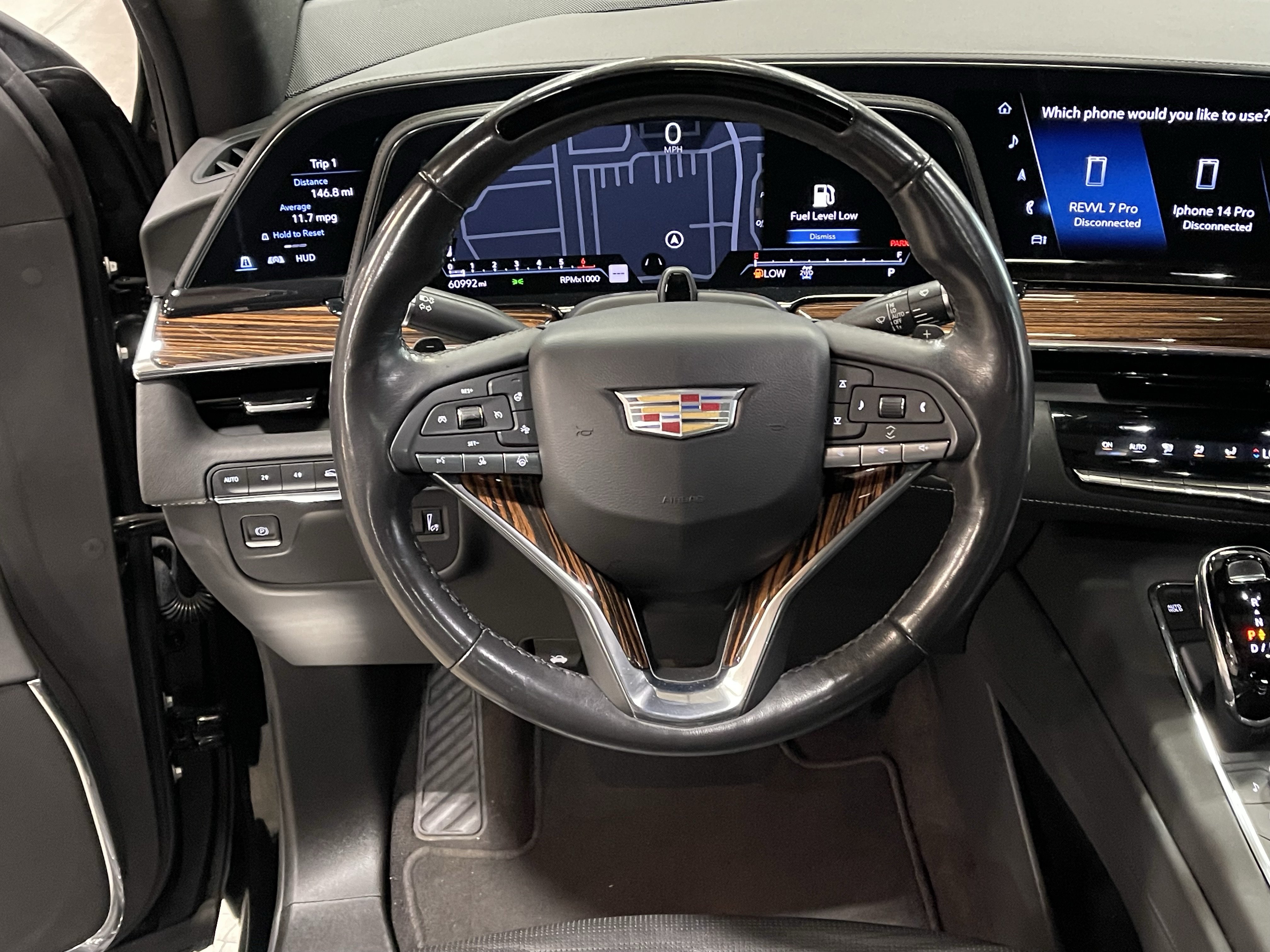 Used 2023 Cadillac Escalade ESV Premium Luxury AWD/4WD image 13