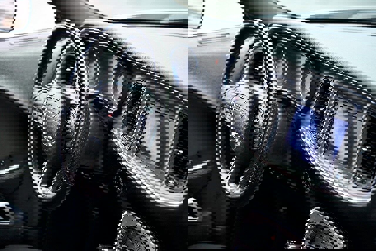 Used 2022 Dodge Challenger GT image 13