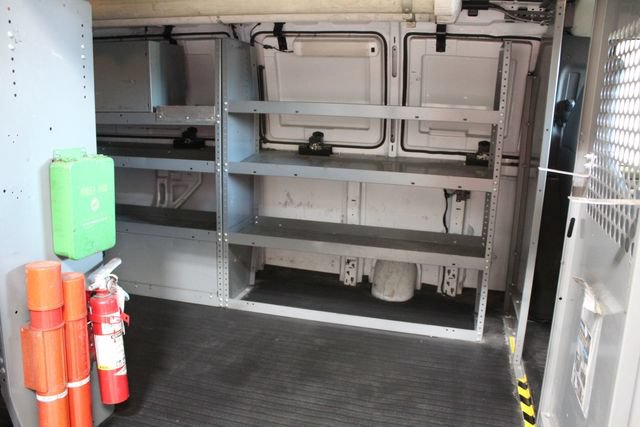 Used 2008 Chevrolet Express 3500 RWD image 14