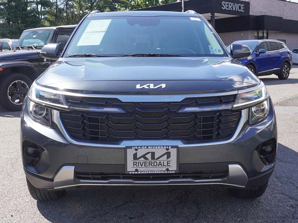 Used 2024 Kia Seltos EX AWD/4WD image 12