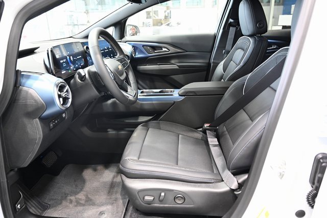 New 2026 Chevrolet Equinox EV LT w/ Convenience Package II image 9