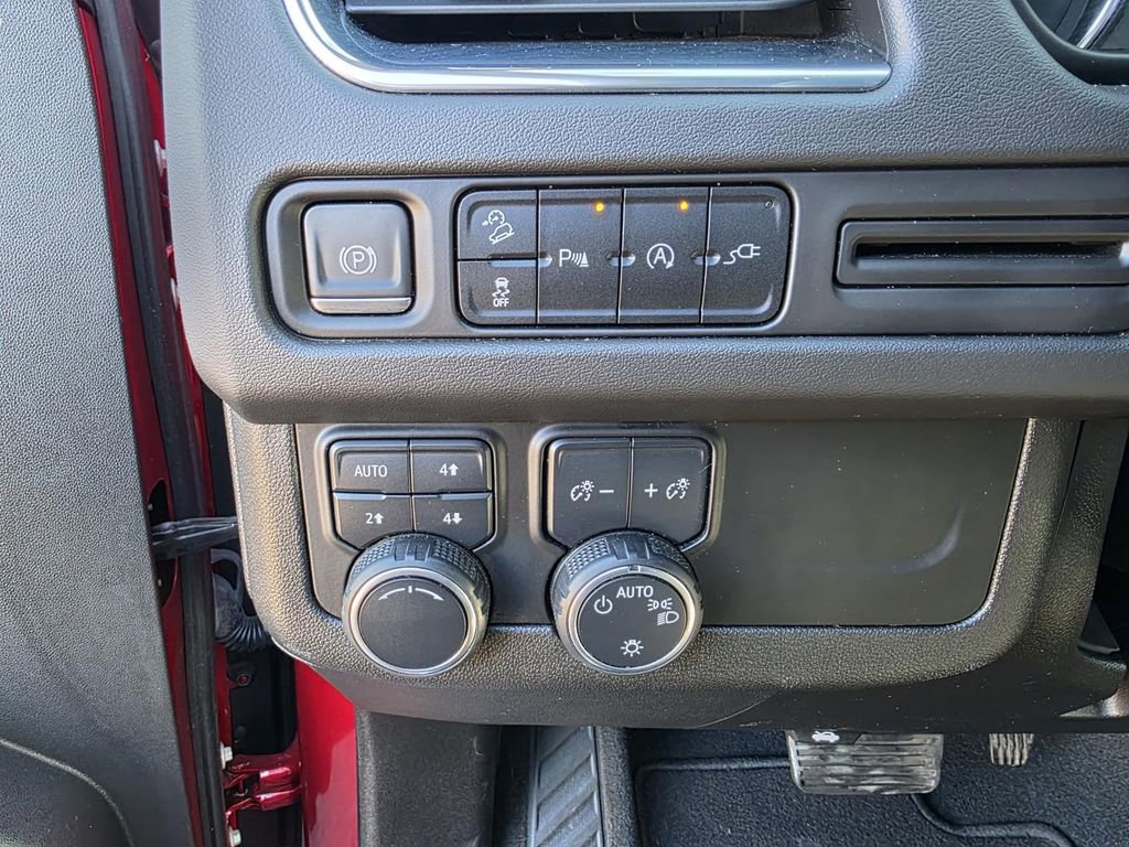 Used 2021 Chevrolet Tahoe Z71 image 13