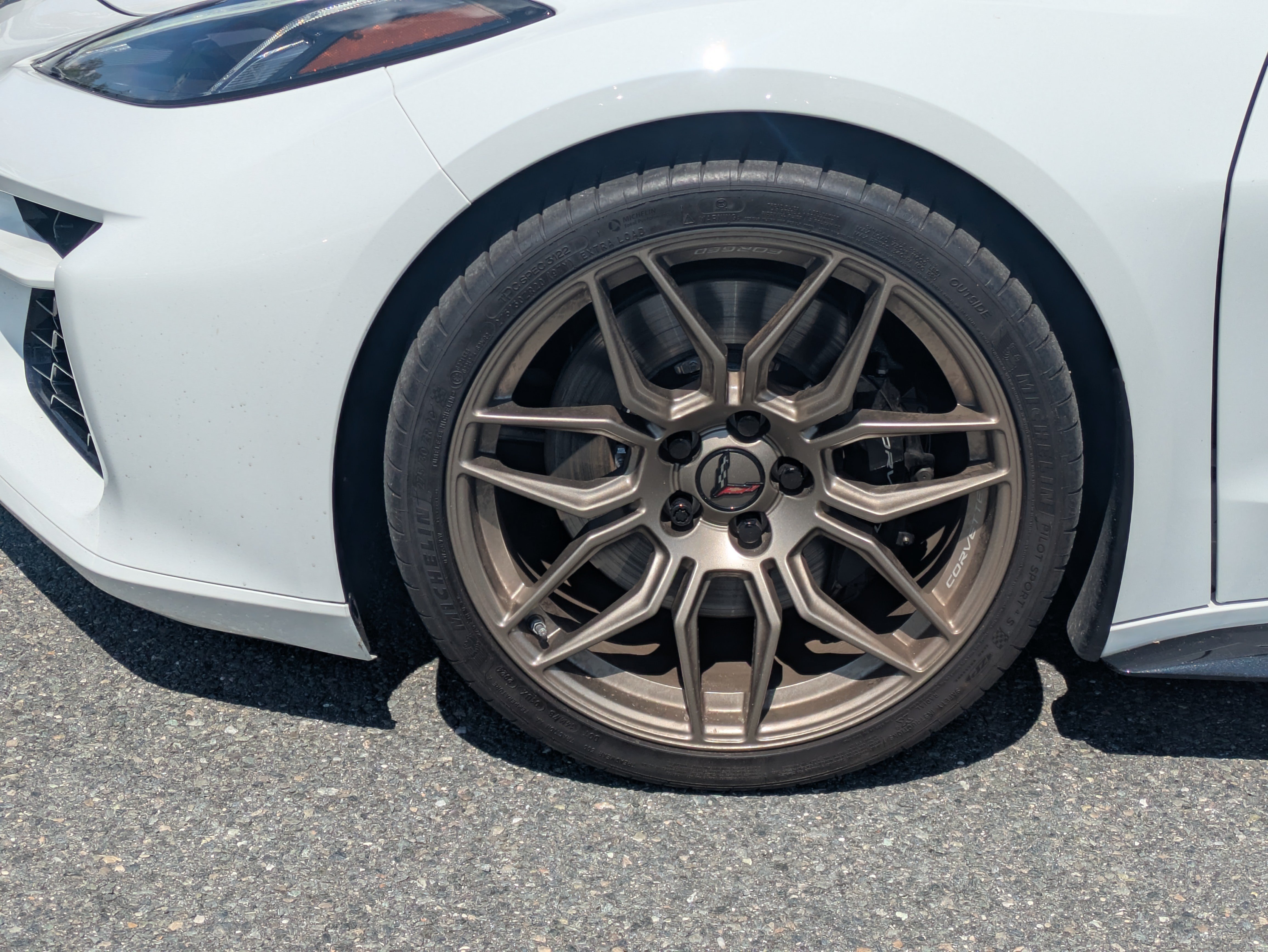 Used 2024 Chevrolet Corvette Z06 RWD image 10