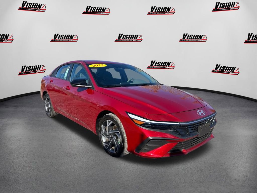 Certified 2025 Hyundai Elantra Sport image 3