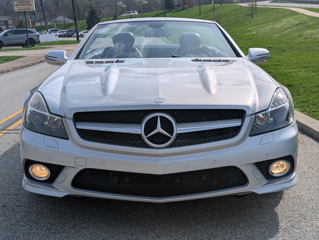 Used 2011 Mercedes-Benz SL 550 w/ Premium I Pkg image 20