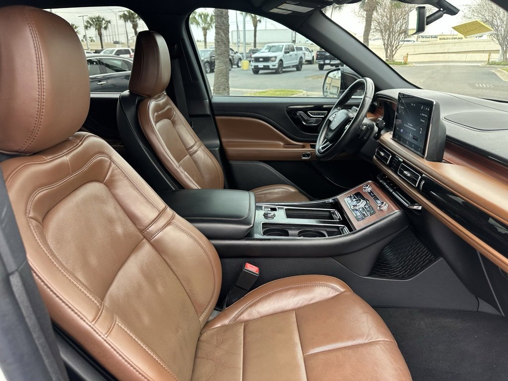 Used 2022 Lincoln Aviator Reserve w/ Elements Package Plus image 22