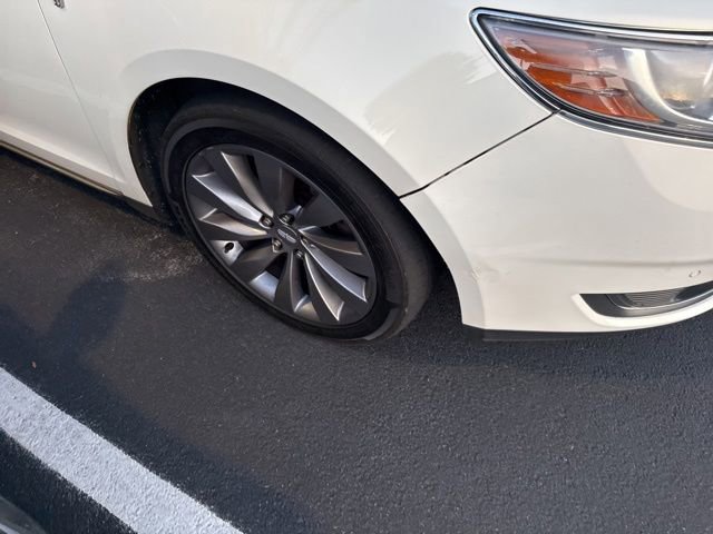 Used 2013 Lincoln MKS FWD image 2