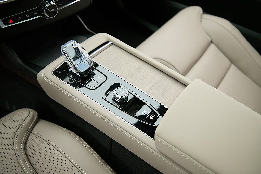 New 2026 Volvo XC90 T8 Ultra w/ Protection Package image 17