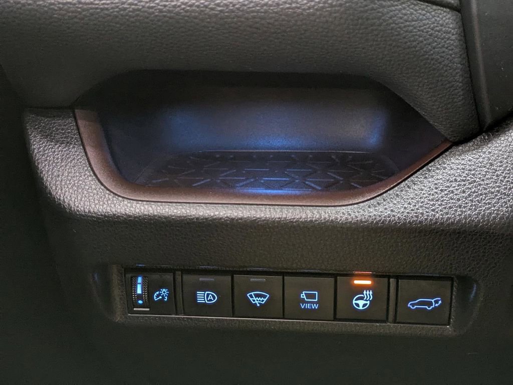 Used 2021 Toyota RAV4 Limited image 8