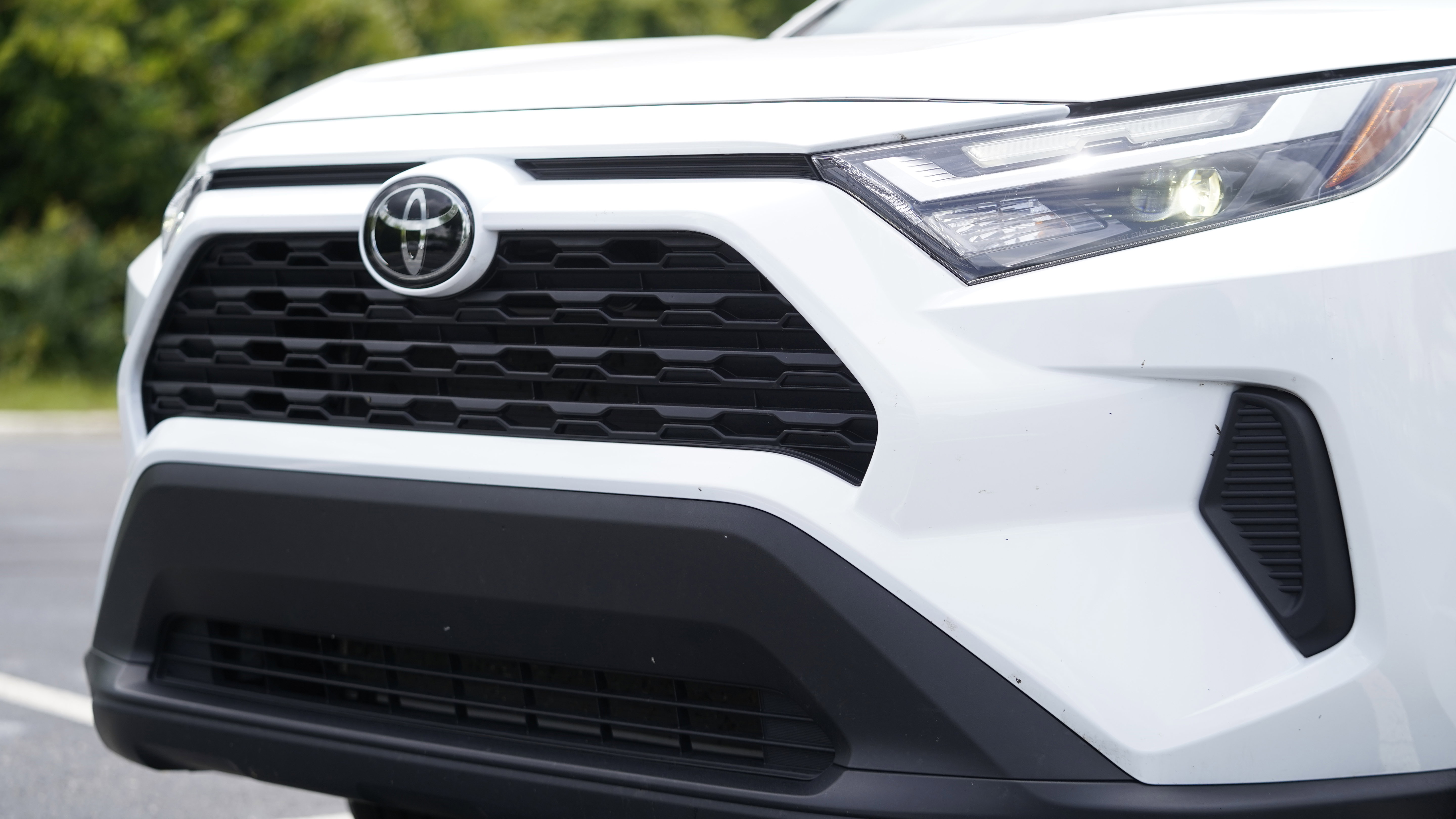 Used 2024 Toyota RAV4 XLE w/ Convenience Package FWD image 29