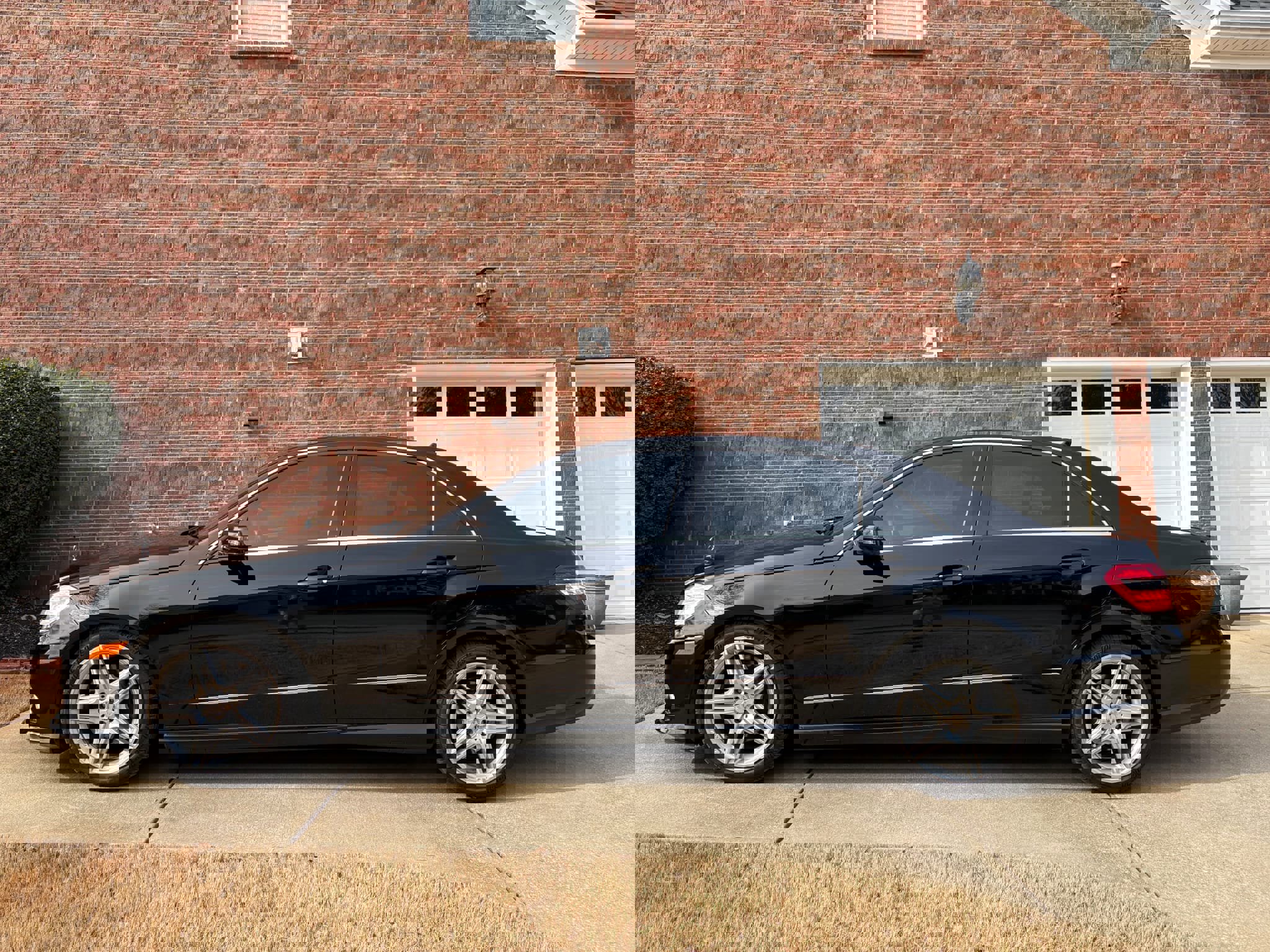 Used 2011 Mercedes-Benz E 350 Sedan image 5